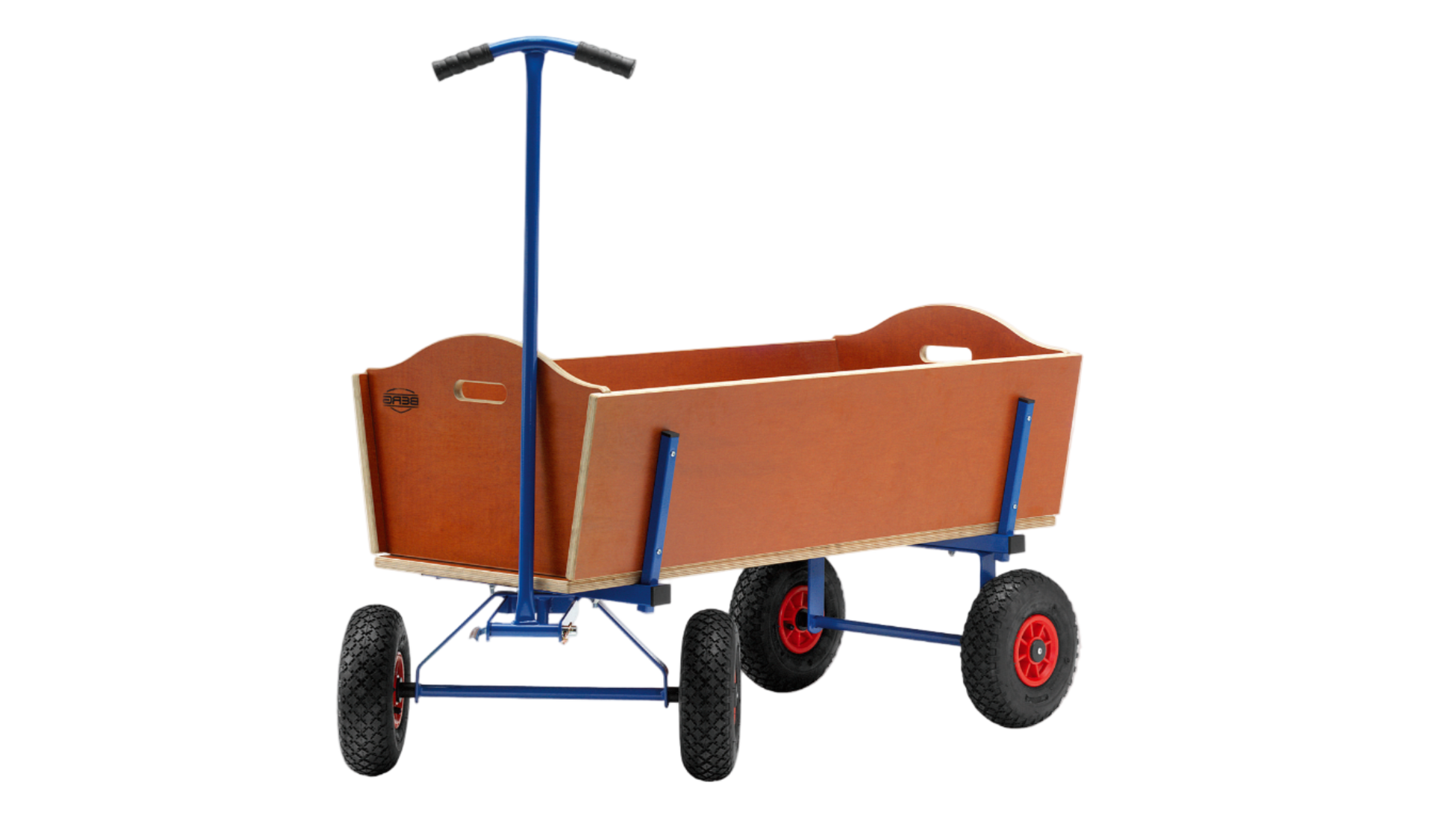 Outdoor fun with BERG Beach Wagon in garden or beach