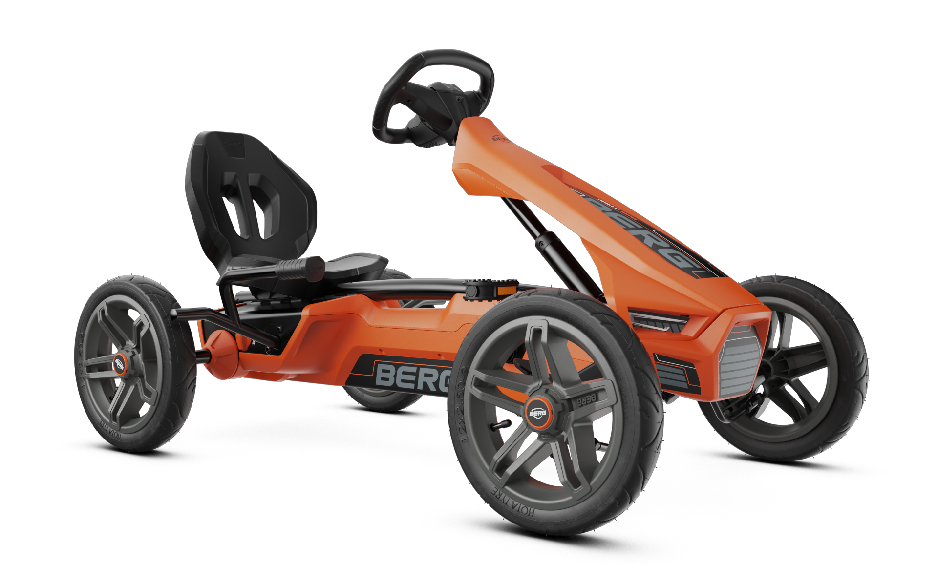 Kids active play on BERG Rally Orange